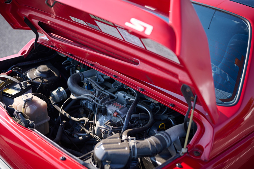 マツダ オートザムAZ-1のエンジンルーム