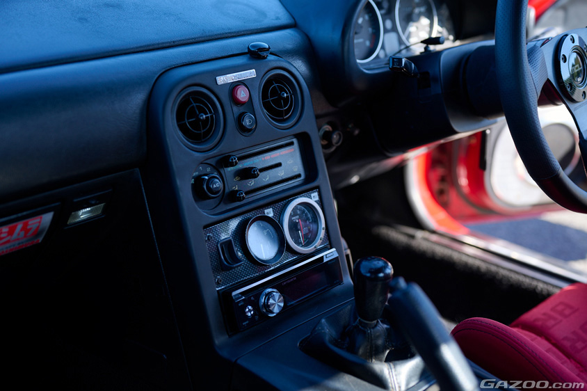 ヨシムラ MCL.ロードスターのセンターコンソール