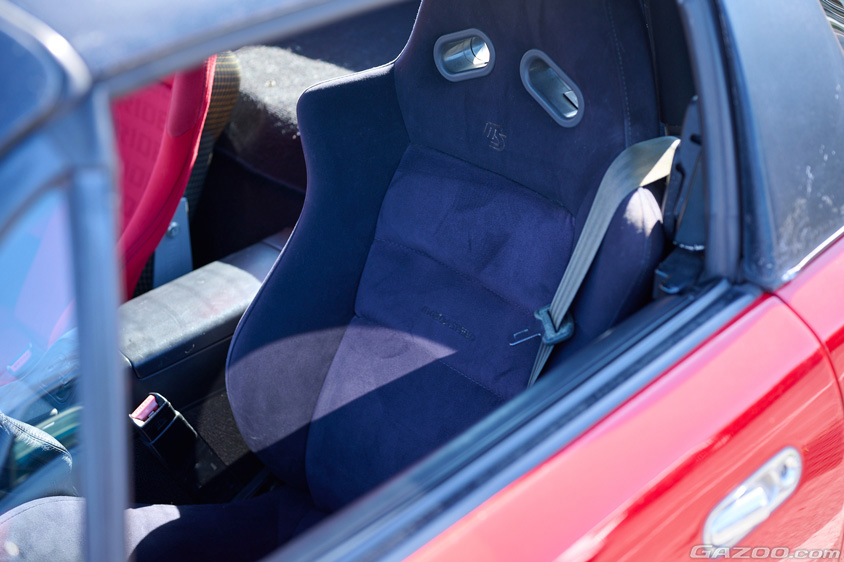 ヨシムラ MCL.ロードスターの助手席