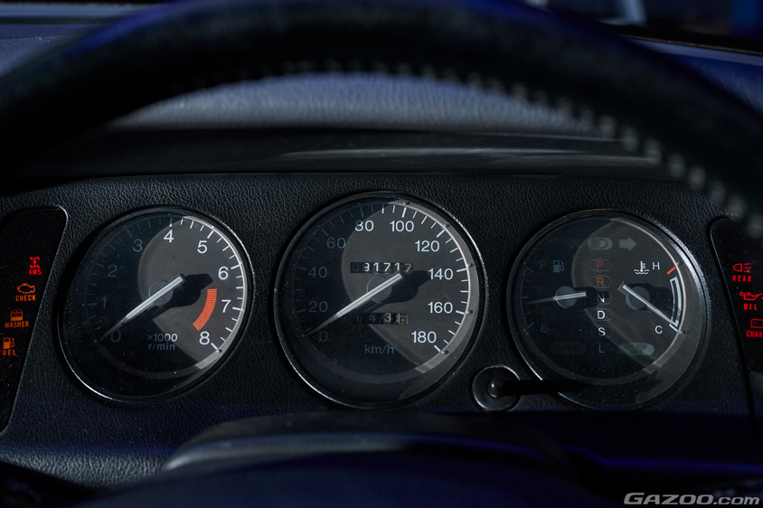 マツダ・センティアのメーター