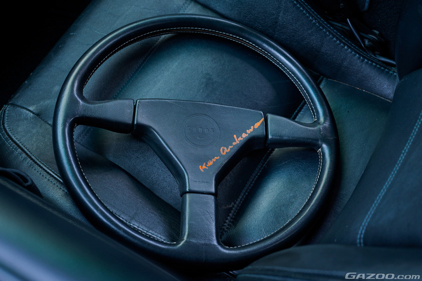 マツダ・ユーノスロードスター VRリミテッドシート コンビネーションBのステアリング