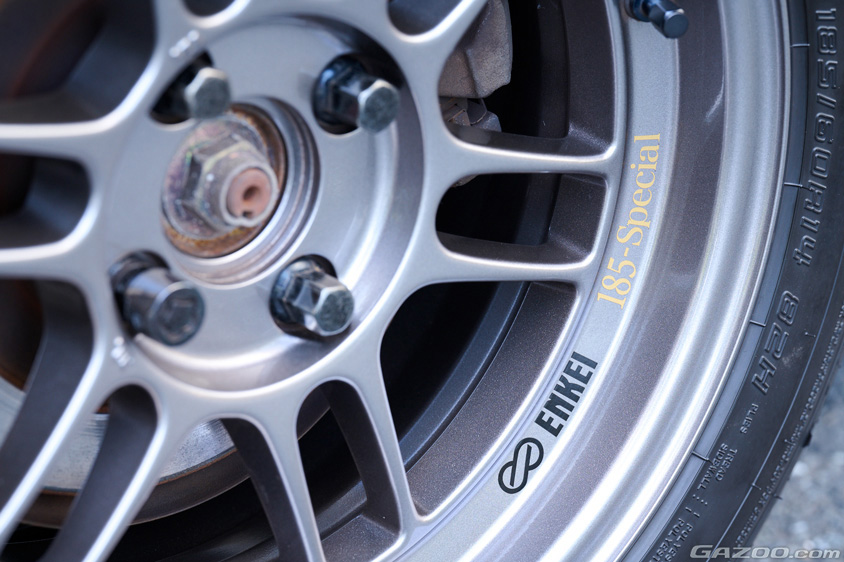 マツダ・ユーノスロードスター VRリミテッドシート コンビネーションBのエンケイホイール