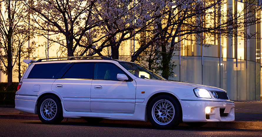 Nissan 260RS RB26が搭載されていたステージアのマニュアルです Introducing the Stagea Autech Ver. 260RS, a station wagon with an