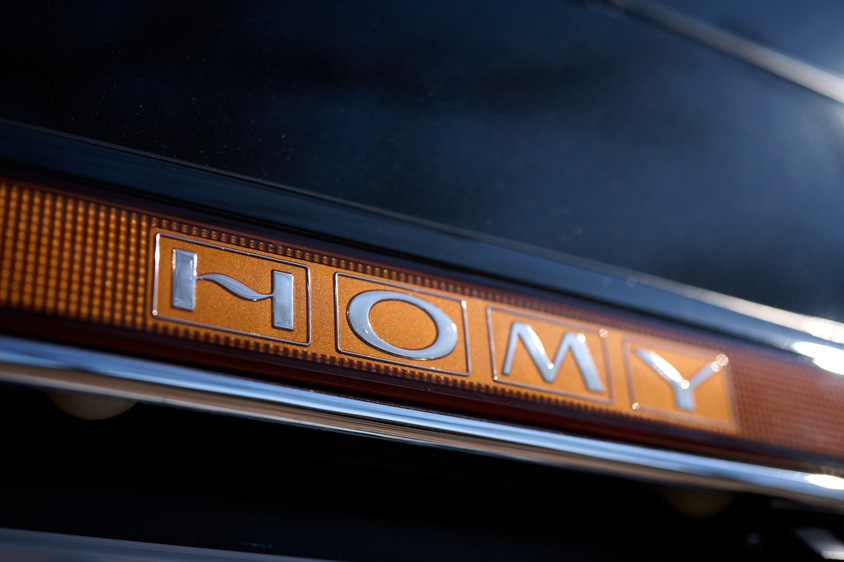 日産・ホーミーコーチのHOMYロゴ