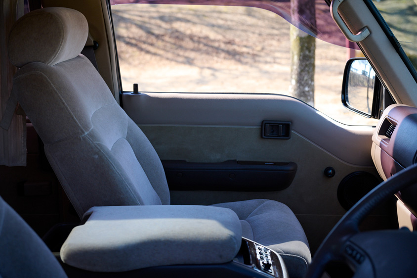 日産・ホーミーコーチの助手席