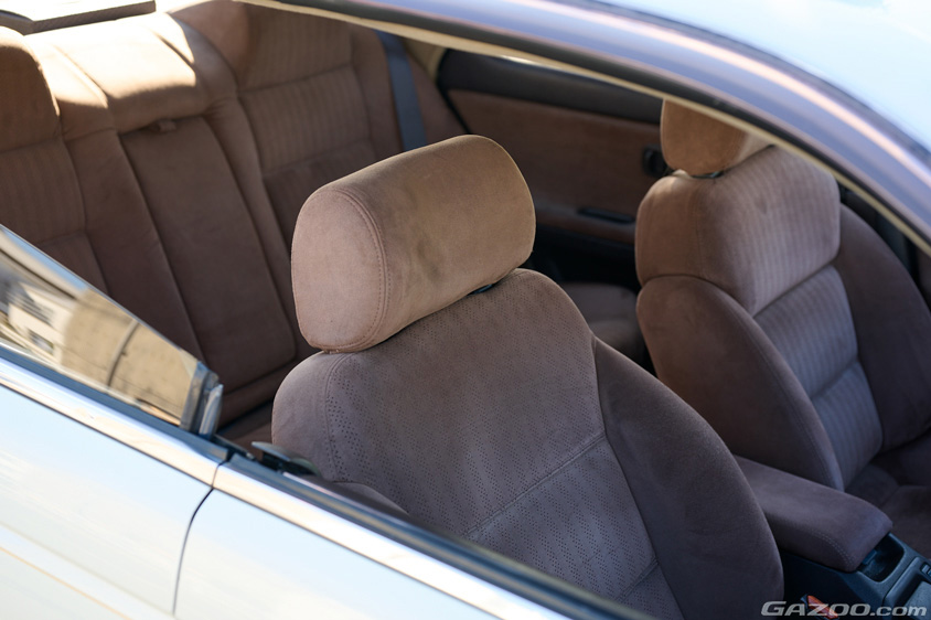 日産・ローレル メダリスト ツインカム24Vターボのシート