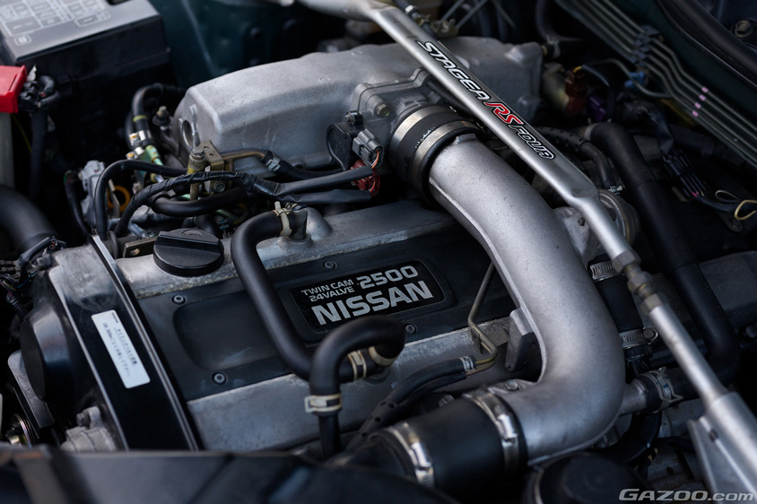 日産・ステージアのRB25DETエンジン