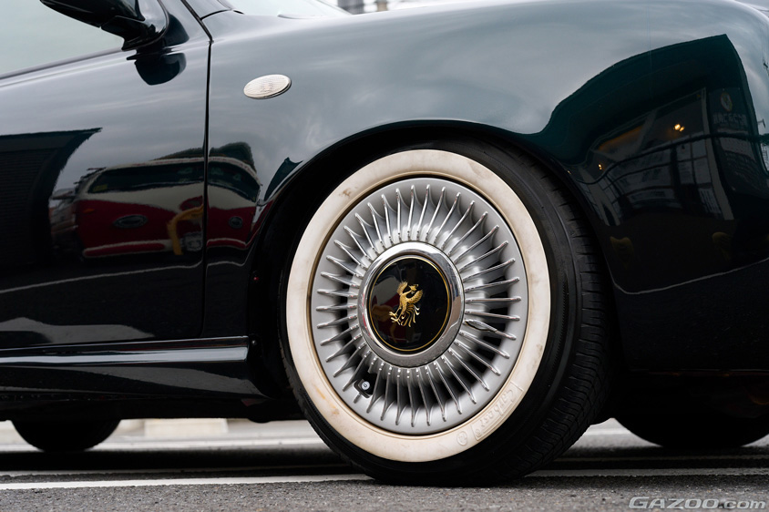 センチュリーのホイールキャップを採用しているマルコ1000デラックス