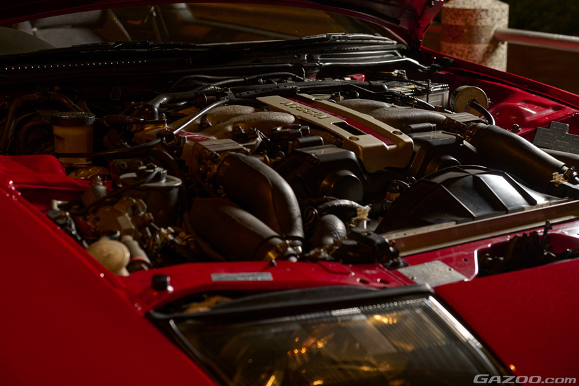 日産・フェアレディアZ(Z32型)のエンジンルーム