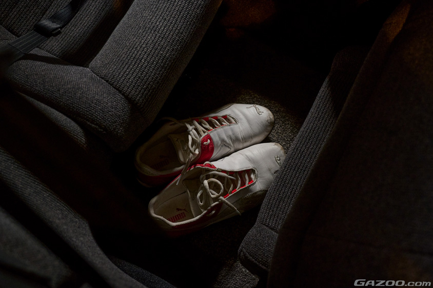 日産・フェアレディアZ(Z32型)オーナーさんのドライビングシューズ