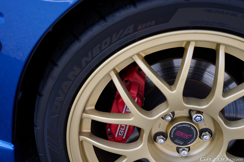 スバル インプレッサ 22B-STiバージョンのブレーキキャリパー