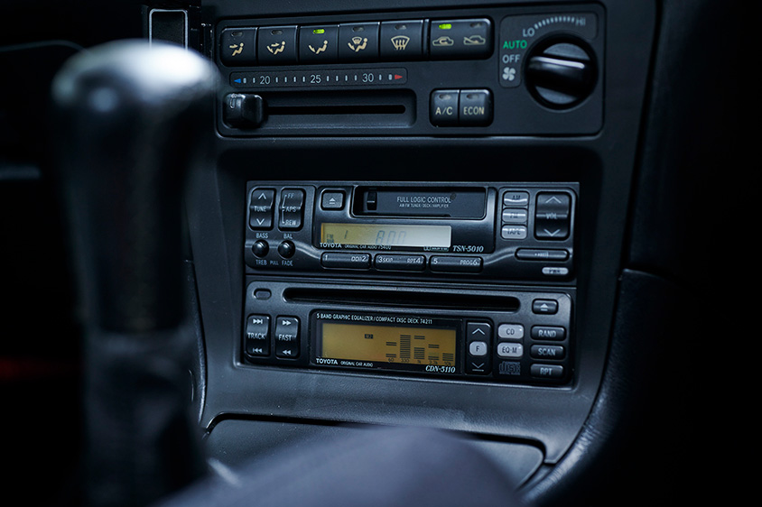 トヨタ・スプリンター トレノ（101型）の純正オーディオ