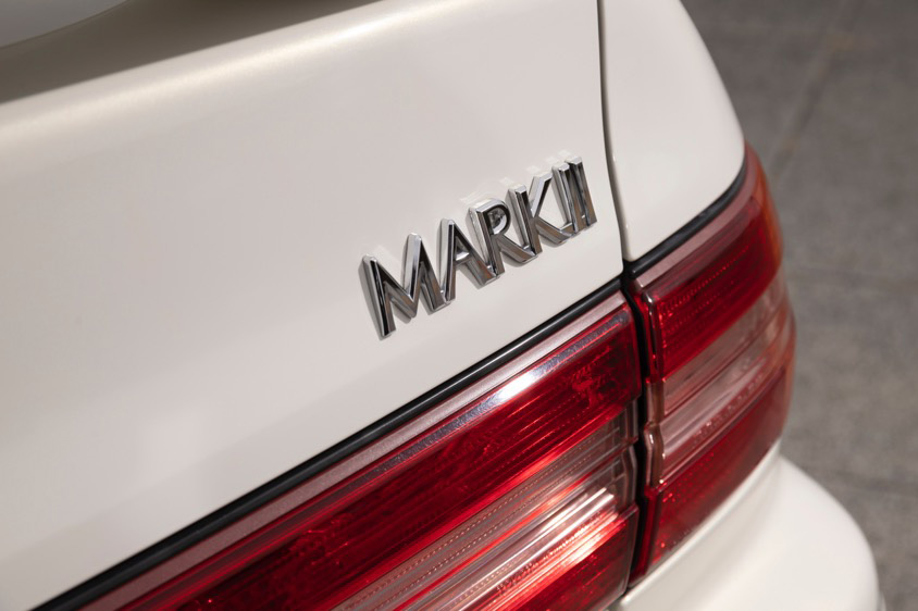 トヨタ・マークII(JZX100)のMARKⅡロゴ