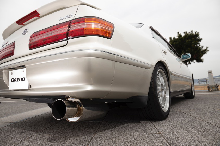 トヨタ・マークII（JZX100）のHKSマフラー