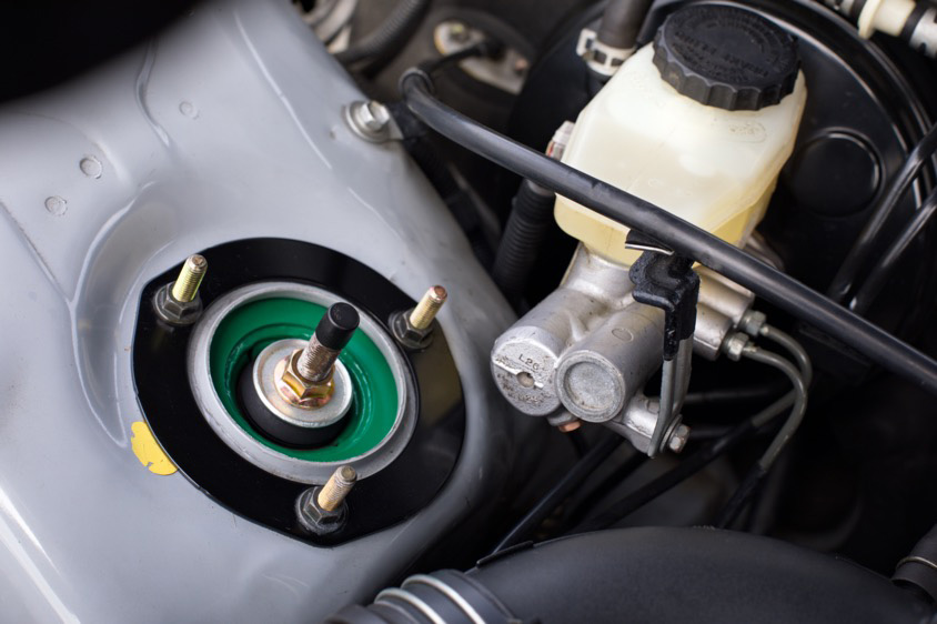 トヨタのチェイサー・ツアラーS（JZX90型）のサスペンションタワー