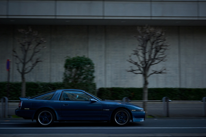 トヨタ・スープラ（A70）の右サイドビュー