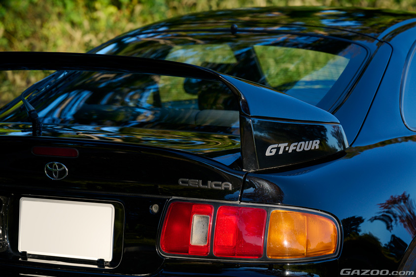 トヨタ・セリカ GT-FOUR（ST205）のリヤのエンブレム