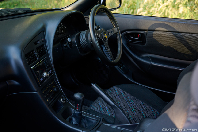 トヨタ・セリカ GT-FOUR（ST205）の運転席