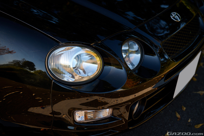 トヨタ・セリカ GT-FOUR（ST205）のヘッドライト