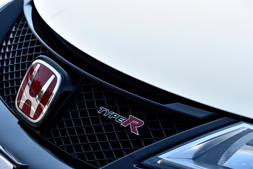 ホンダのシビックタイプR(FK2型)のグリル