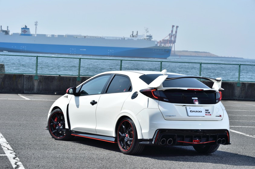 ホンダのシビックタイプR（FK2型）のリア