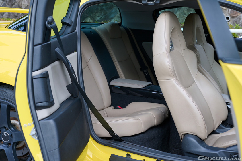 マツダ・RX-8のフリースタイルドア