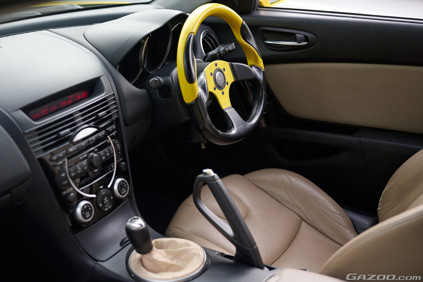 マツダ・RX-8のインテリア