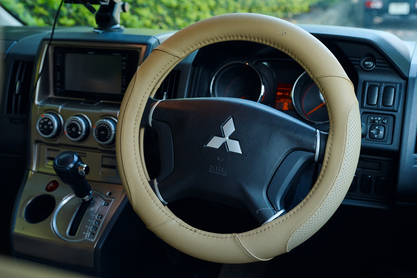 三菱・デリカD:5のステアリング