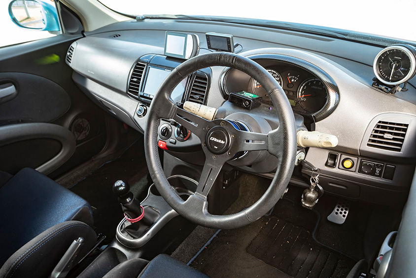 マーチ12SRのパーツが移植された日産のマーチ