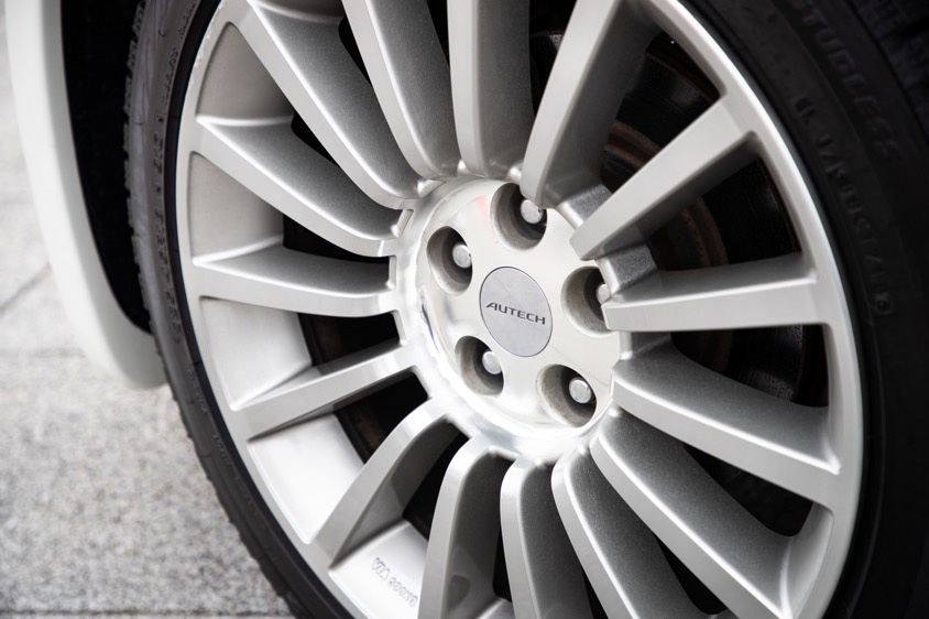 日産・ステージアのオーテックのホイール