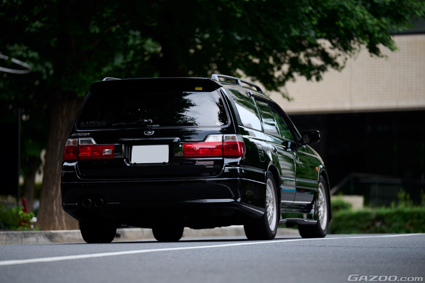 日産・ステージア オーテックバージョン 260RSのリヤビュー