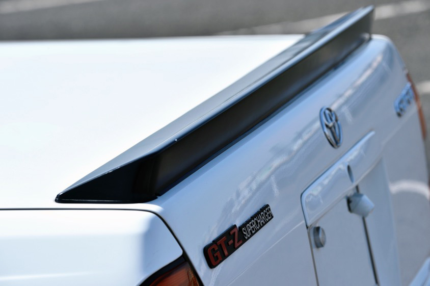 トヨタ・コンフォートGT-Zスーパーチャージャーのリアスポイラー