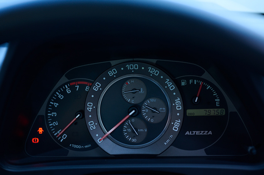 トヨタ・アルテッツァ AS200 European Elegant EDITIONのクロノグラフメーター