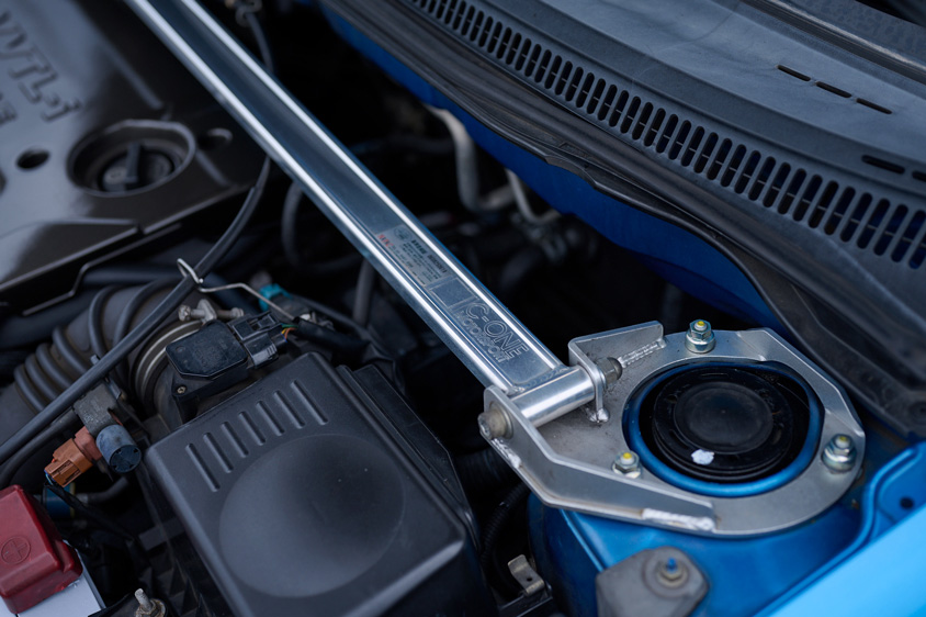 トヨタ・カローラランクス Z エアロツアラーのC-ONEのタワーバー