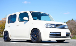 28歳のオーナー自らMT化！玄人をも唸らせる2010年式日産 キューブ(Z12 