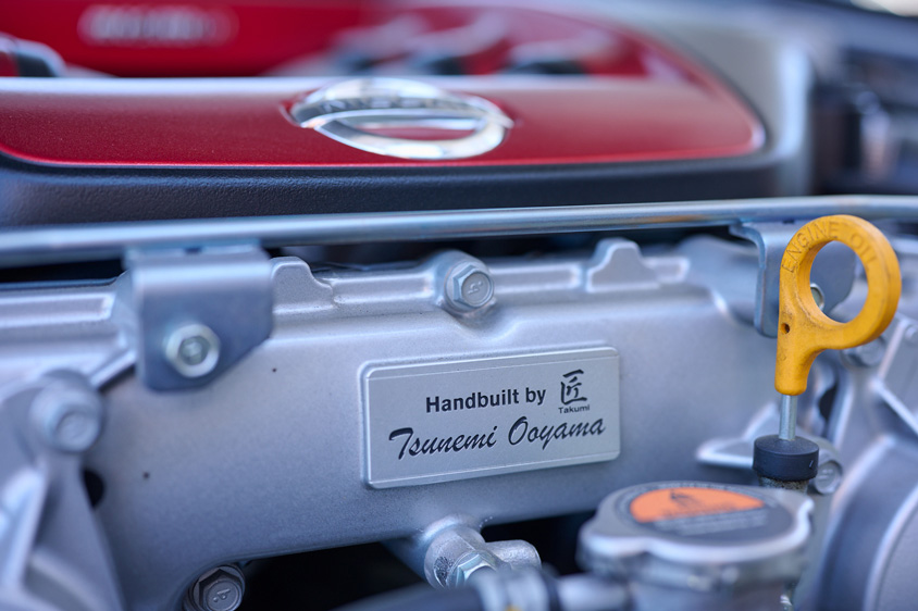 日産・R35 GT-R NISMOのエンジンの匠プレート