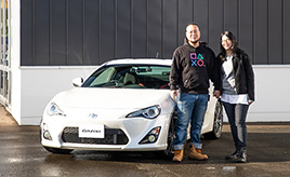 「落ち込んでないで、自分の好きなクルマを買ってみたら？」夫を励ます一言から始まった、新婚夫婦の86選び【取材地:GRGarage札幌厚別通】