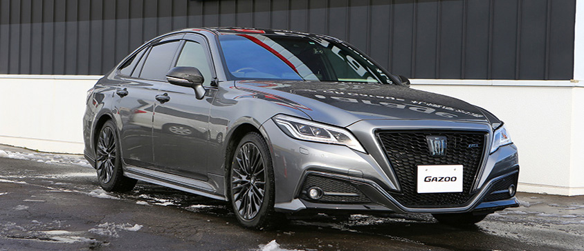 トヨタ クラウン RS アドバンス Four AZSH21