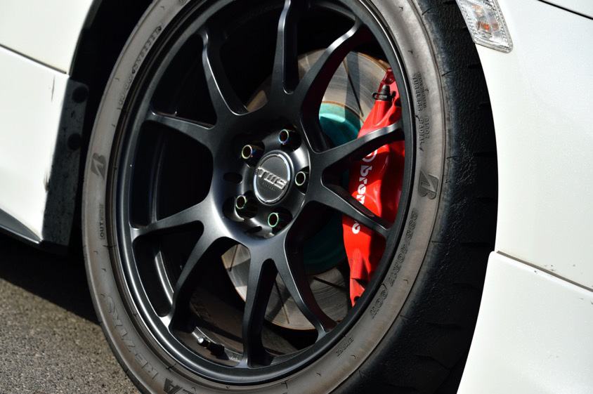 トヨタ・86のホイールとブレーキ
