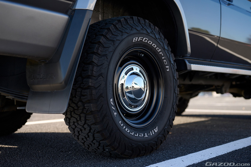 トヨタ・ランドクルーザー70のタイヤとホイール