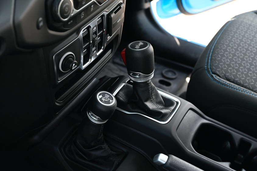 ジープ・ラングラー・アンリミテッド・アイランダーのシフト