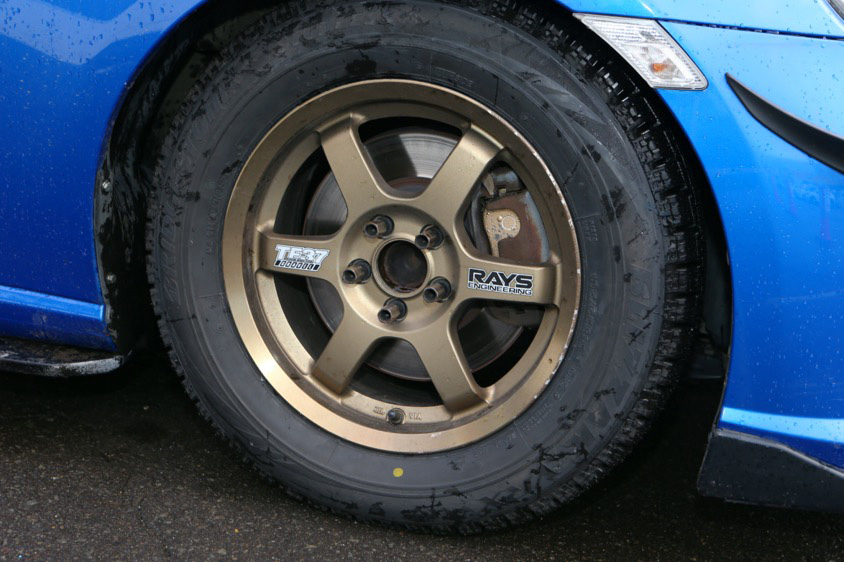 スバル　BRZ ボルクレーシングTE37