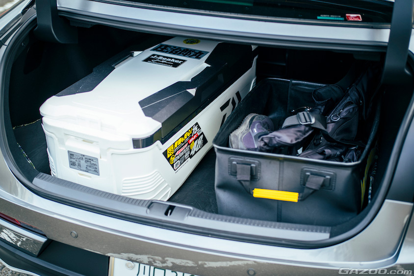 トヨタ クラウンクロスオーバーのラゲッジルーム