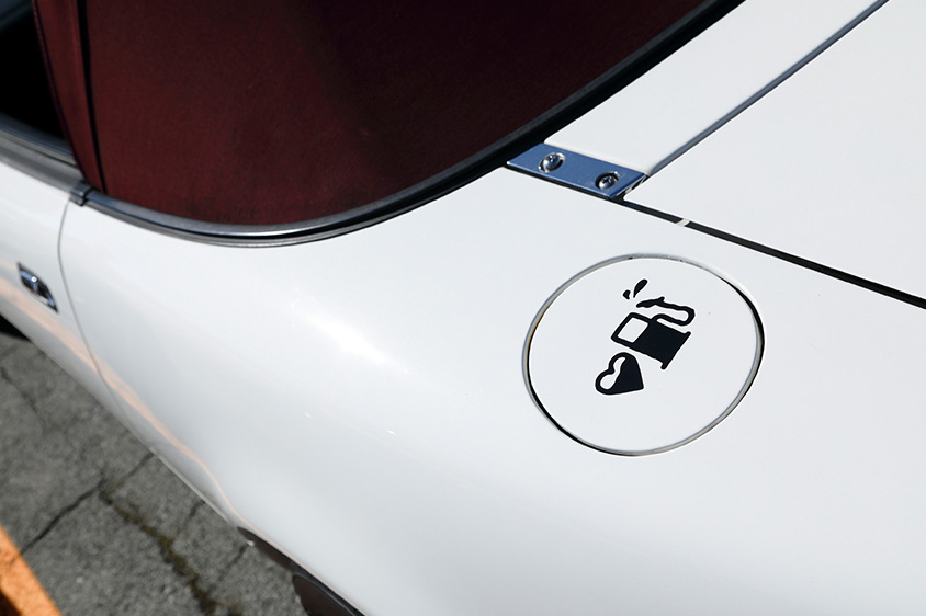 じつは車体価格以上の維持費をかけてます 笑 愛車歴1年半でも伝わる 人一倍のロードスター愛が溢れる代女性オーナー トヨタ自動車のクルマ 情報サイト Gazoo