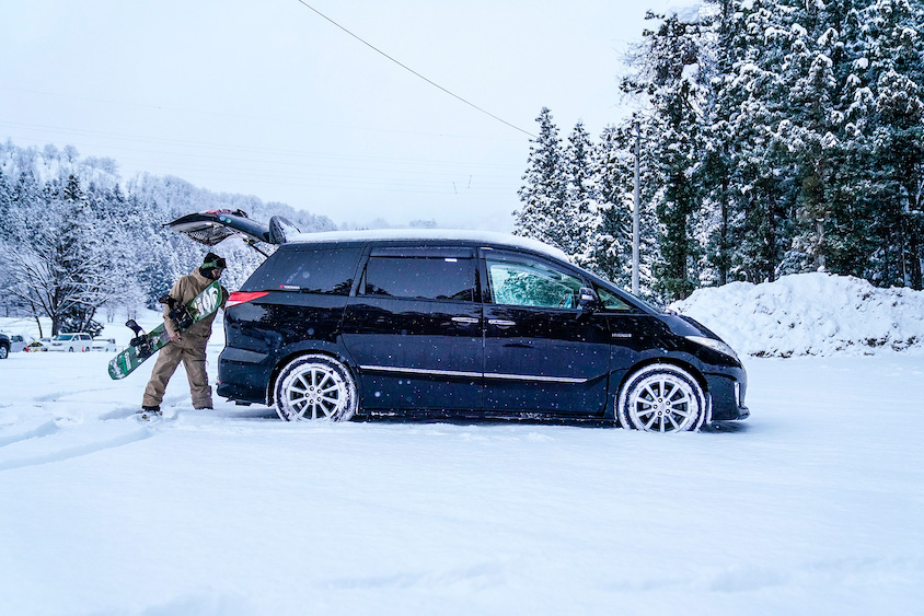 トヨタのエスティマ　ハイブリッド