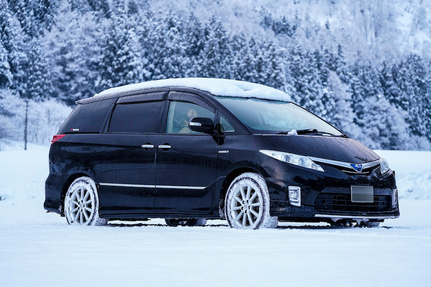 トヨタのエスティマ　ハイブリッド