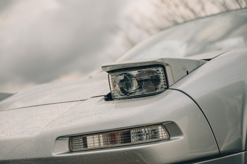 ホンダNSXのリトラクタブルヘッドライト