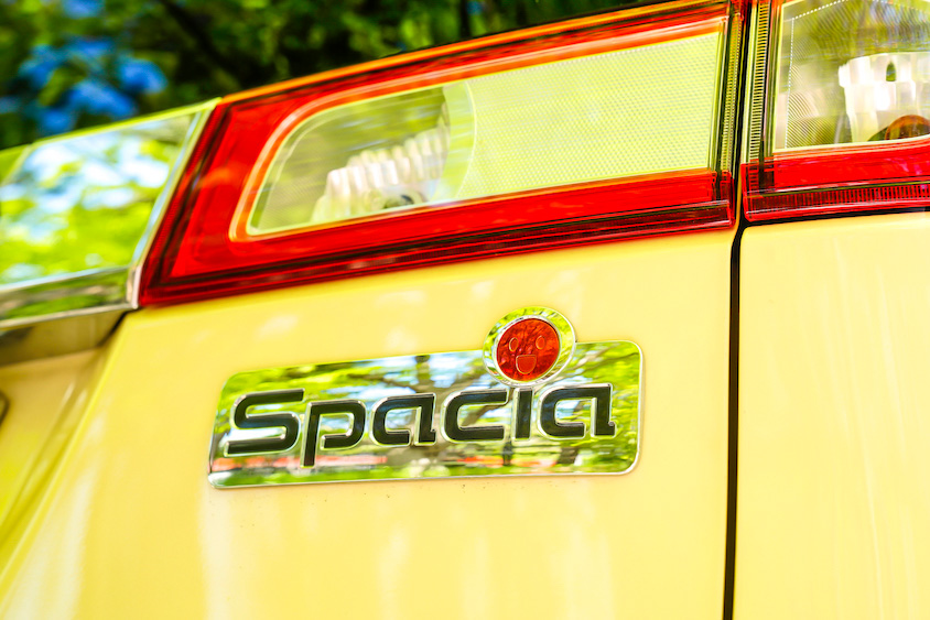 スズキ・スペーシアのロゴ