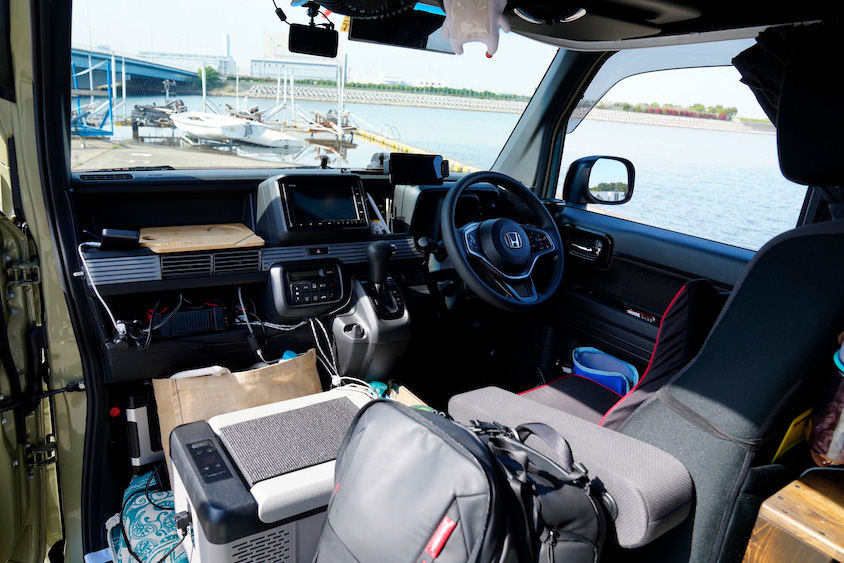ホンダ・N-VANのの運転席
