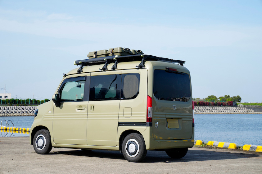 ホンダ・N-VANの左リア